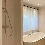 Japandi Avec Vue - En Uzege Villa